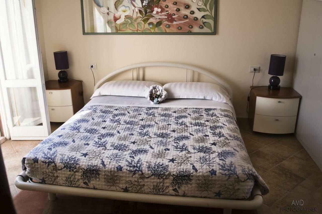 Los Flamingos Bed and Breakfast La Maddalena  Eksteriør billede